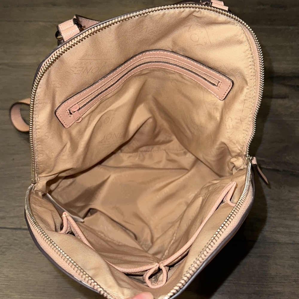Backpack - Picture 3 of 3